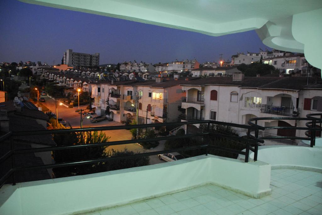 Ozgun Apart Hotel Kusadasi Room photo